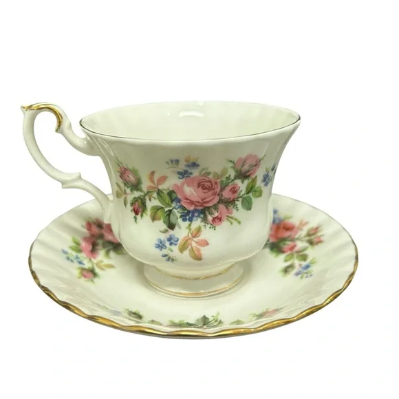 Royal Albert "Moss Rose" Bone China Tea Cup and Saucer Set - Picture 2 of 7